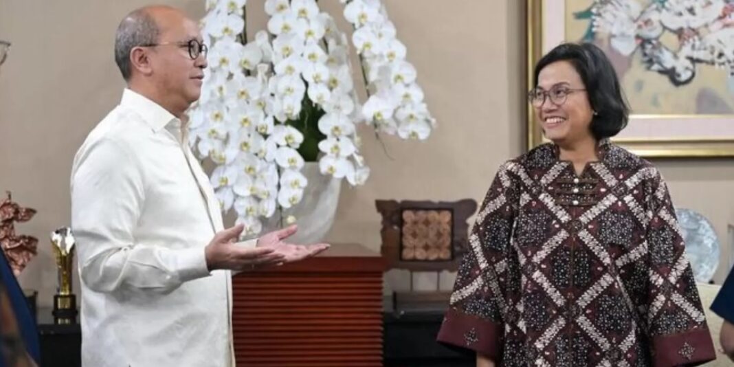 投资部长兼投资协调委员会(BKPM)主席罗桑(Rosan Roeslani)与国家经济委员会(DEN)成员查提卜在2025 年印尼-日本高层对话会上表示,要在2029年实现8%的经济增长,印尼需要巨额投资。