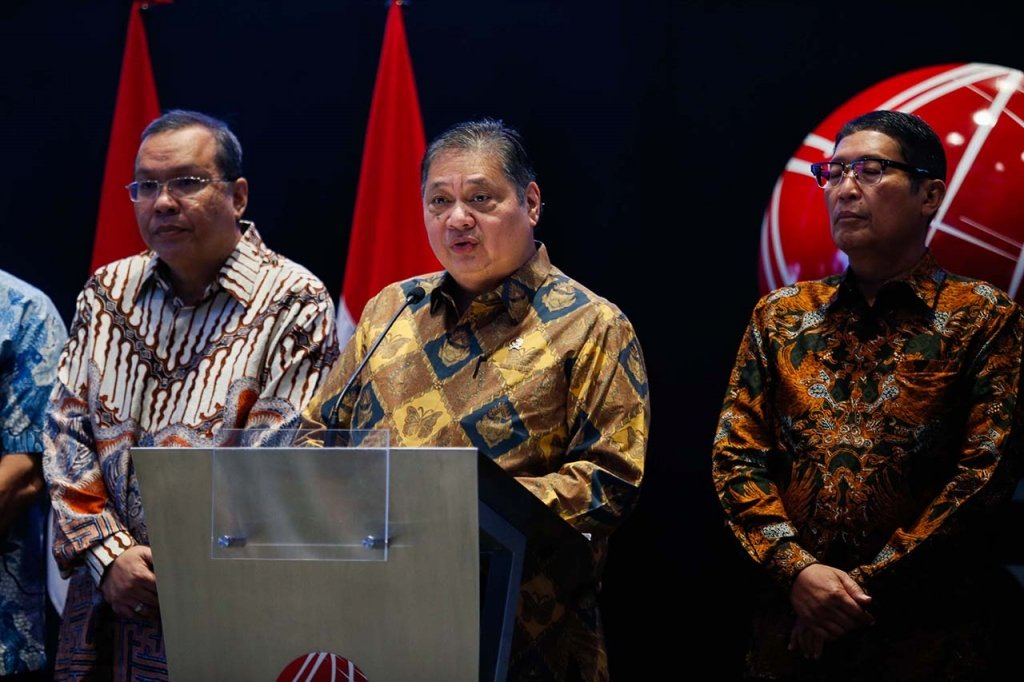 经济统筹部长哈达尔托(Airlangga Hartarto)表示,政府对近期一系列示威活动对经济的影响持乐观态度,认为其仅具有短期效应。政府已采取战略性措施,预计社会和政治局势将迅速恢复。