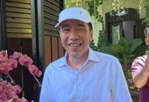 佐科威确认出庭应诉文凭案 将出示小学至大学全部毕业文凭