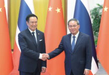 李强同泰国总理阿努廷会谈