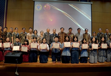 中国驻棉兰总领事黄河走访苏东牧学校